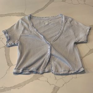 Knitted crop with a split down the middle